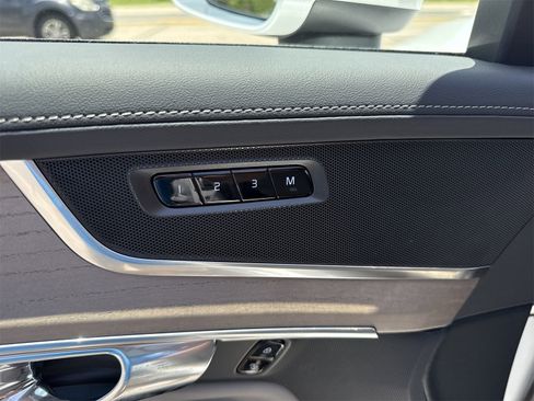 New 2026 Volvo XC90 B6 Core w/ Protection Package image 11
