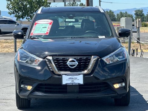 Used 2020 Nissan Kicks SR FWD image 9