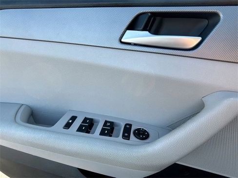 Used 2019 Hyundai Sonata SE image 19