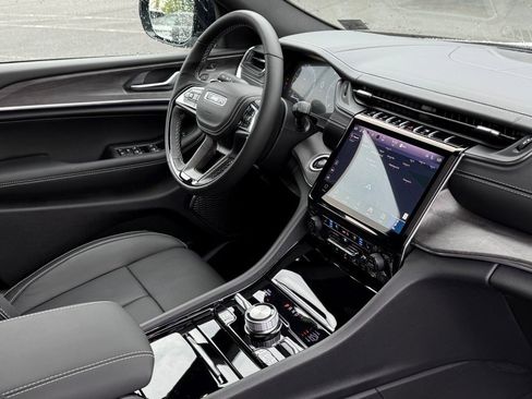 New 2025 Jeep Grand Cherokee Overland w/ Adv Protech Group III image 7