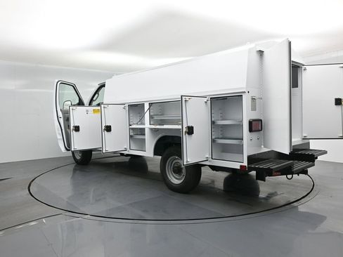 New 2026 Ford E-350 and Econoline 350 Super Duty w/ Power Equipment Group image 32