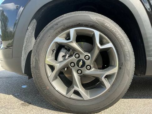 Used 2024 Chevrolet Trax LT w/ Driver Confidence Package FWD image 14