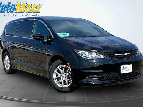 New 2026 Chrysler Voyager LX FWD image 2