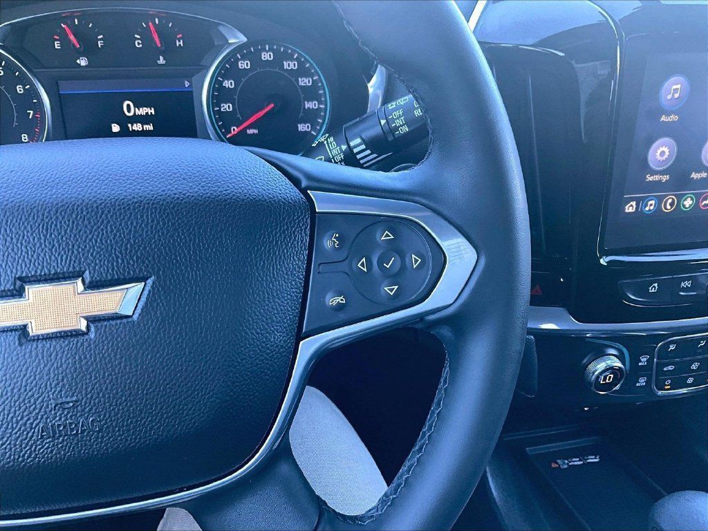 Used 2023 Chevrolet Traverse LT AWD/4WD image 24