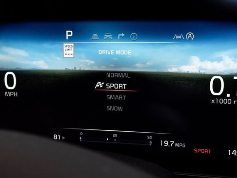 Certified 2023 Kia Sportage SX AWD/4WD image 15