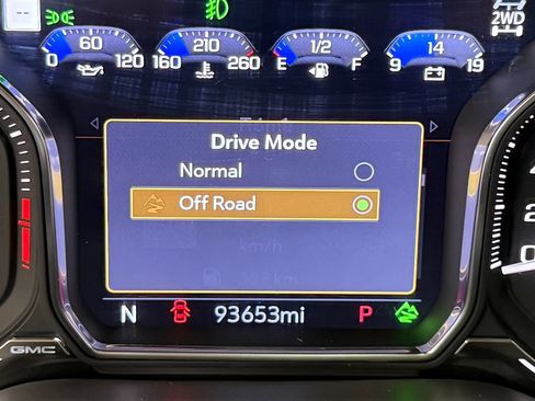 Used 2020 GMC Sierra 2500 Denali w/ Denali Ultimate Package AWD/4WD image 22