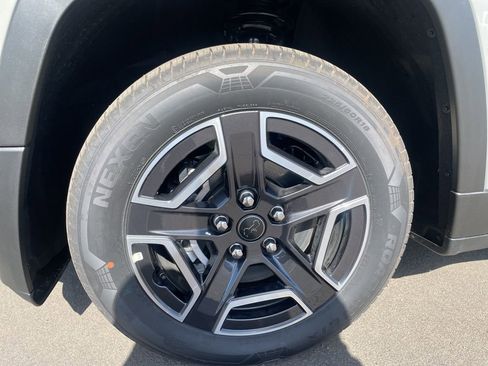 New 2026 Jeep Cherokee Laredo AWD/4WD image 10