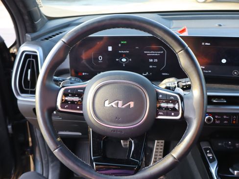Used 2025 Kia Sorento SX Prestige AWD/4WD image 16