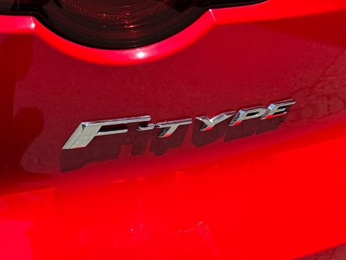 Used 2019 Jaguar F-TYPE Convertible RWD image 12