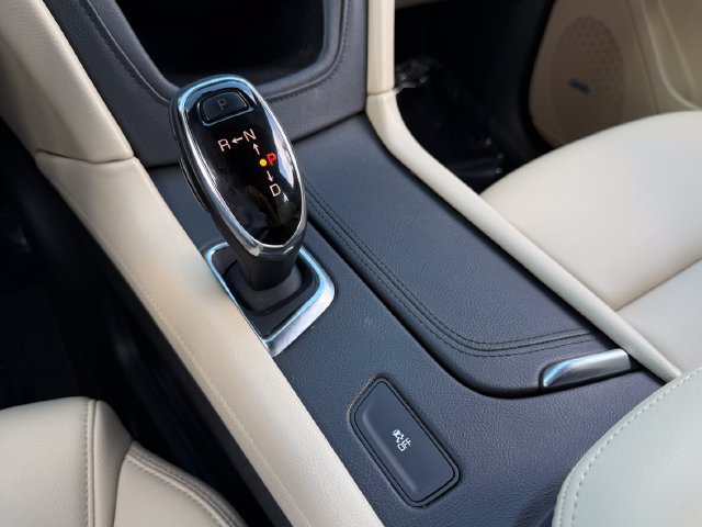 Used 2017 Cadillac XT5 FWD image 24