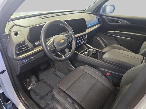 Used 2025 Chevrolet Traverse LT AWD/4WD image 20