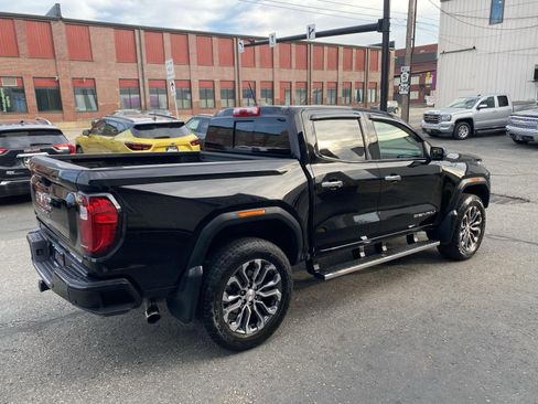 Used 2023 GMC Canyon Denali AWD/4WD image 9