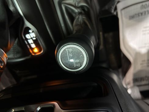 Used 2022 Jeep Wrangler Unlimited Sahara image 27