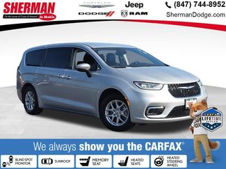 Used 2023 Chrysler Pacifica Touring-L FWD video 1