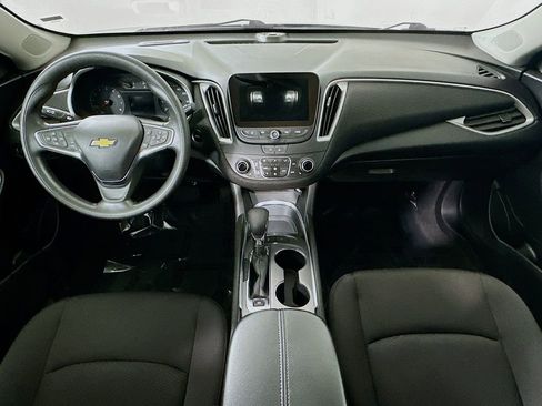 Used 2024 Chevrolet Malibu LT image 16