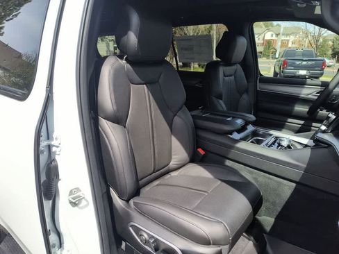 New 2026 Jeep Grand Wagoneer 4WD image 26