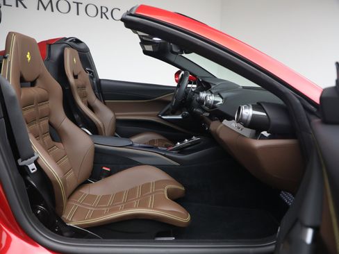 Certified 2022 Ferrari 812 GTS image 19