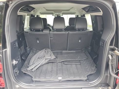 Used 2023 Land Rover Defender 110 SE AWD/4WD image 29