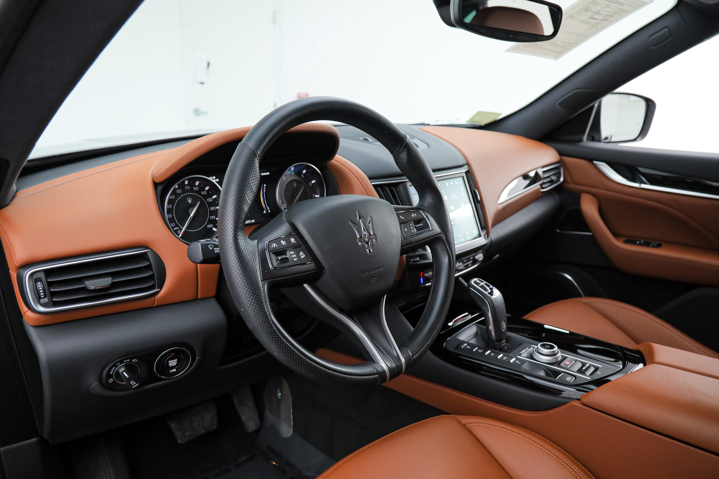 Used 2023 Maserati Levante GT AWD/4WD image 14