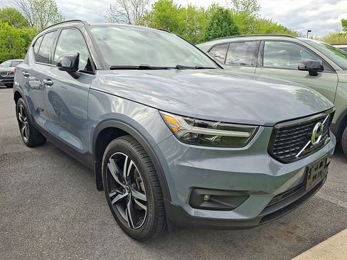 Used 2021 Volvo XC40 T5 R-Design w/ Climate Package AWD/4WD image 1
