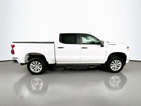 Used 2022 Chevrolet Silverado 1500 Custom RWD image 9