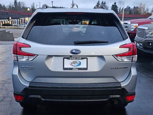 Used 2021 Subaru Forester Premium w/ Popular Package #1 image 6