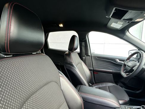 Used 2023 Ford Escape ST-Line w/ Equipment Group 301A image 25