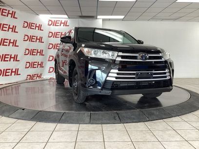 Used 2019 Toyota Highlander LE