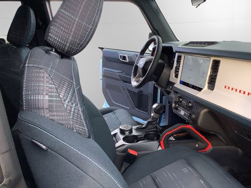 New 2025 Ford Bronco Heritage Edition image 15