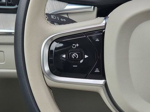 Used 2024 Volvo XC60 B5 Ultimate image 30