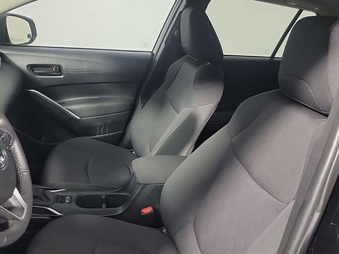 Used 2024 Toyota Corolla Cross LE image 17