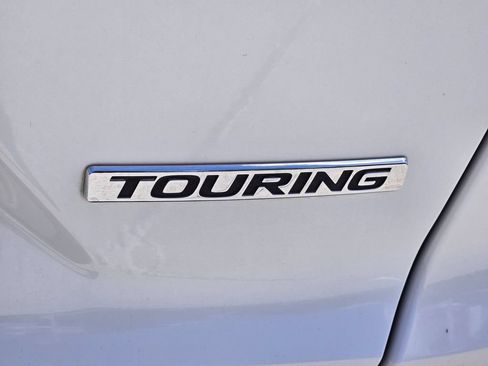 Used 2019 Honda CR-V Touring image 12