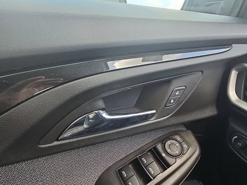 Used 2023 Chevrolet TrailBlazer LS FWD image 32