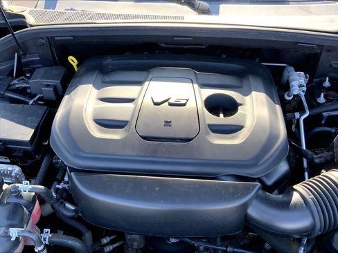 Used 2019 Jeep Grand Cherokee Laredo RWD image 32
