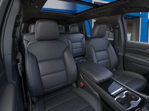 New 2026 Chevrolet Traverse LT w/ Sun and Wheel Package image 16