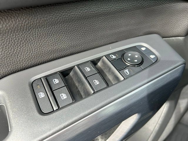 Certified 2026 Nissan Pathfinder Rock Creek AWD/4WD image 30
