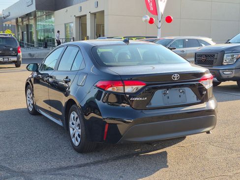 Used 2024 Toyota Corolla LE FWD image 9