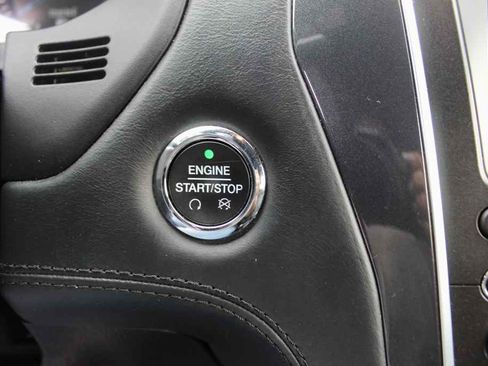 Used 2017 Ford Explorer Platinum image 19