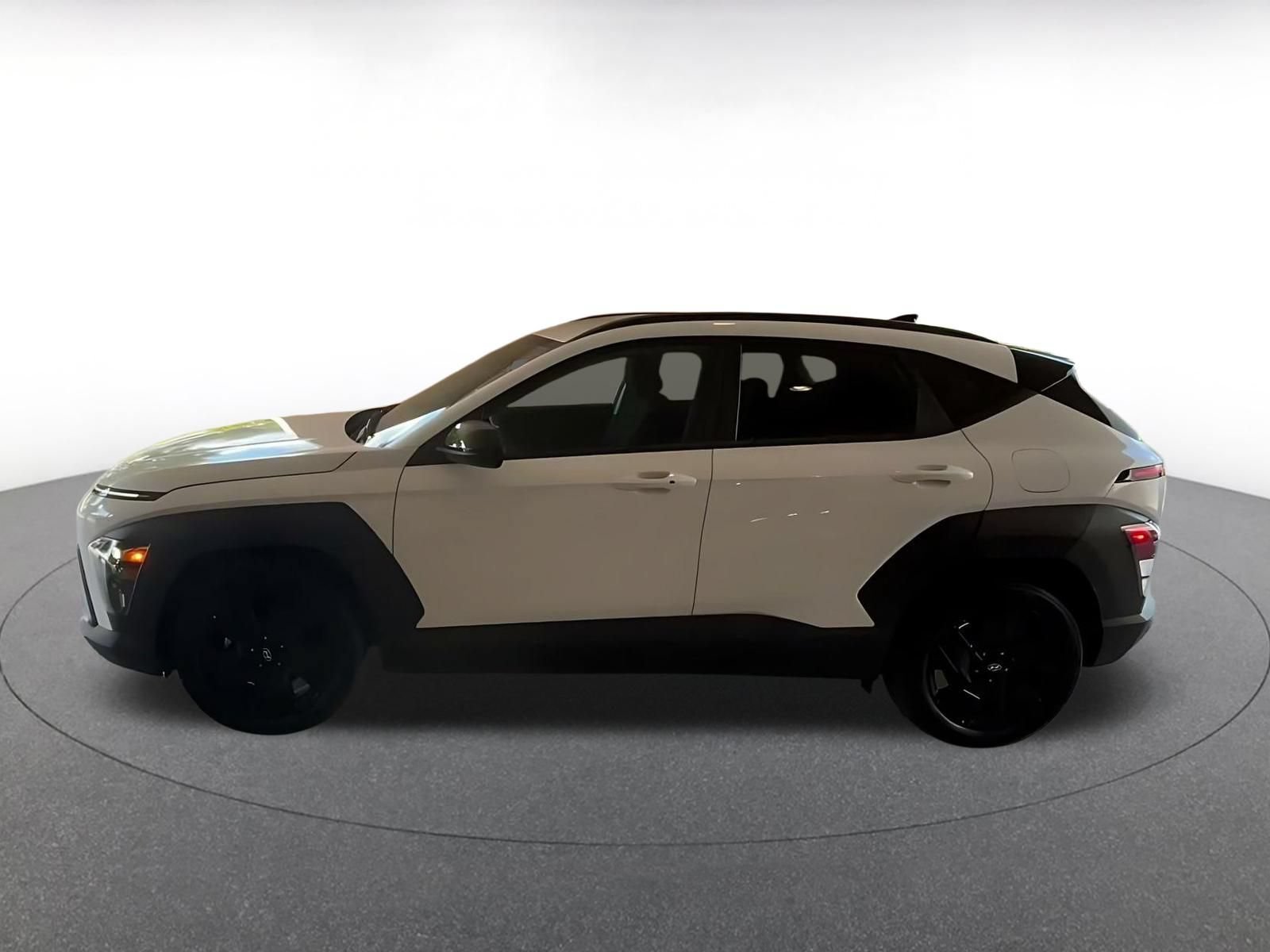 Used 2026 Hyundai Kona SEL Sport FWD image 8
