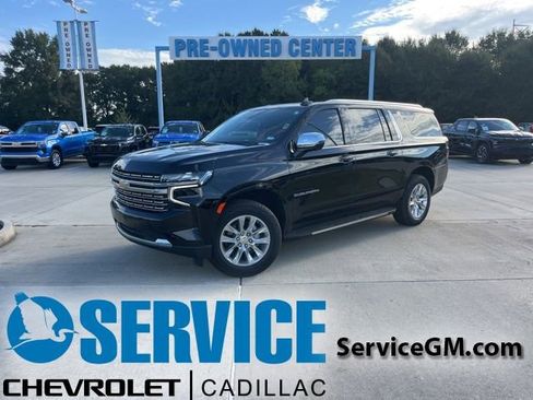 Used 2024 Chevrolet Suburban Premier image 1