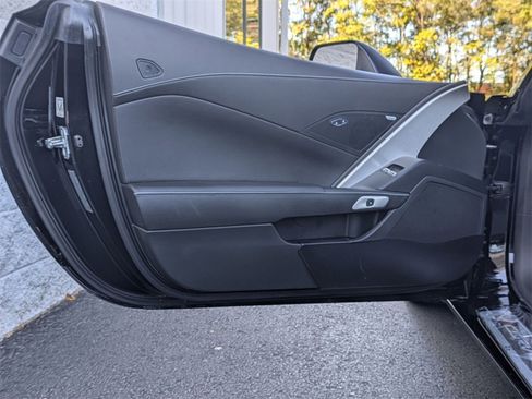 Used 2015 Chevrolet Corvette Stingray Convertible w/ Battery Protection Package image 10