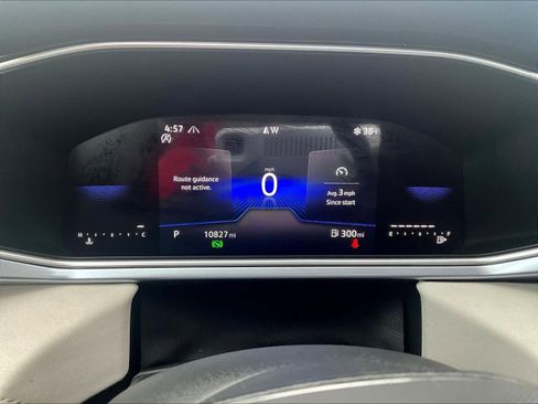 Used 2025 Volkswagen Taos SE w/ Panoramic Sunroof Package image 25