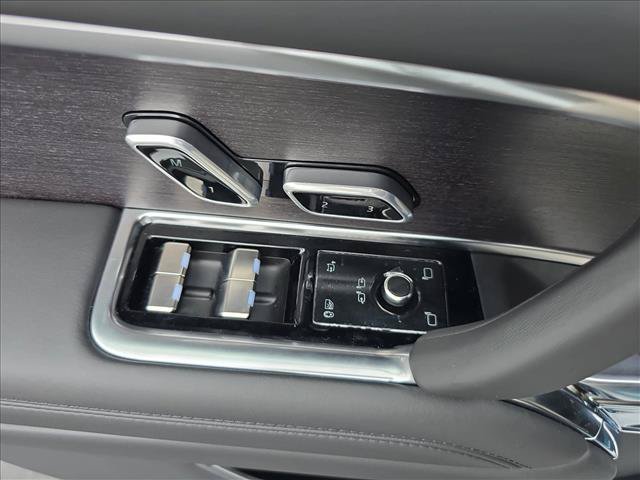 New 2026 Land Rover Range Rover Long Wheelbase SE AWD/4WD image 26