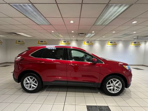 Used 2024 Ford Edge SEL w/ Convenience Package AWD/4WD image 3