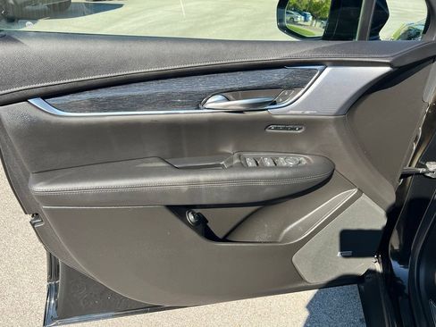 Used 2020 Cadillac XT5 Premium Luxury w/ LPO, Floor Liner Package AWD/4WD image 19