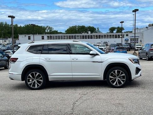 New 2026 Volkswagen Atlas SEL Premium R-Line image 3