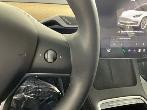 Used 2023 Tesla Model 3 Standard Range image 24