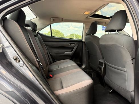 Used 2018 Toyota Corolla SE w/ SE Premium Package FWD image 18