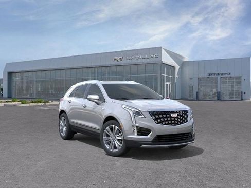 Certified 2025 Cadillac XT5 Premium Luxury w/ LPO, Floor Liner Package AWD/4WD image 20