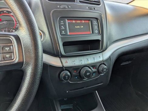 Used 2017 Dodge Journey SE image 13